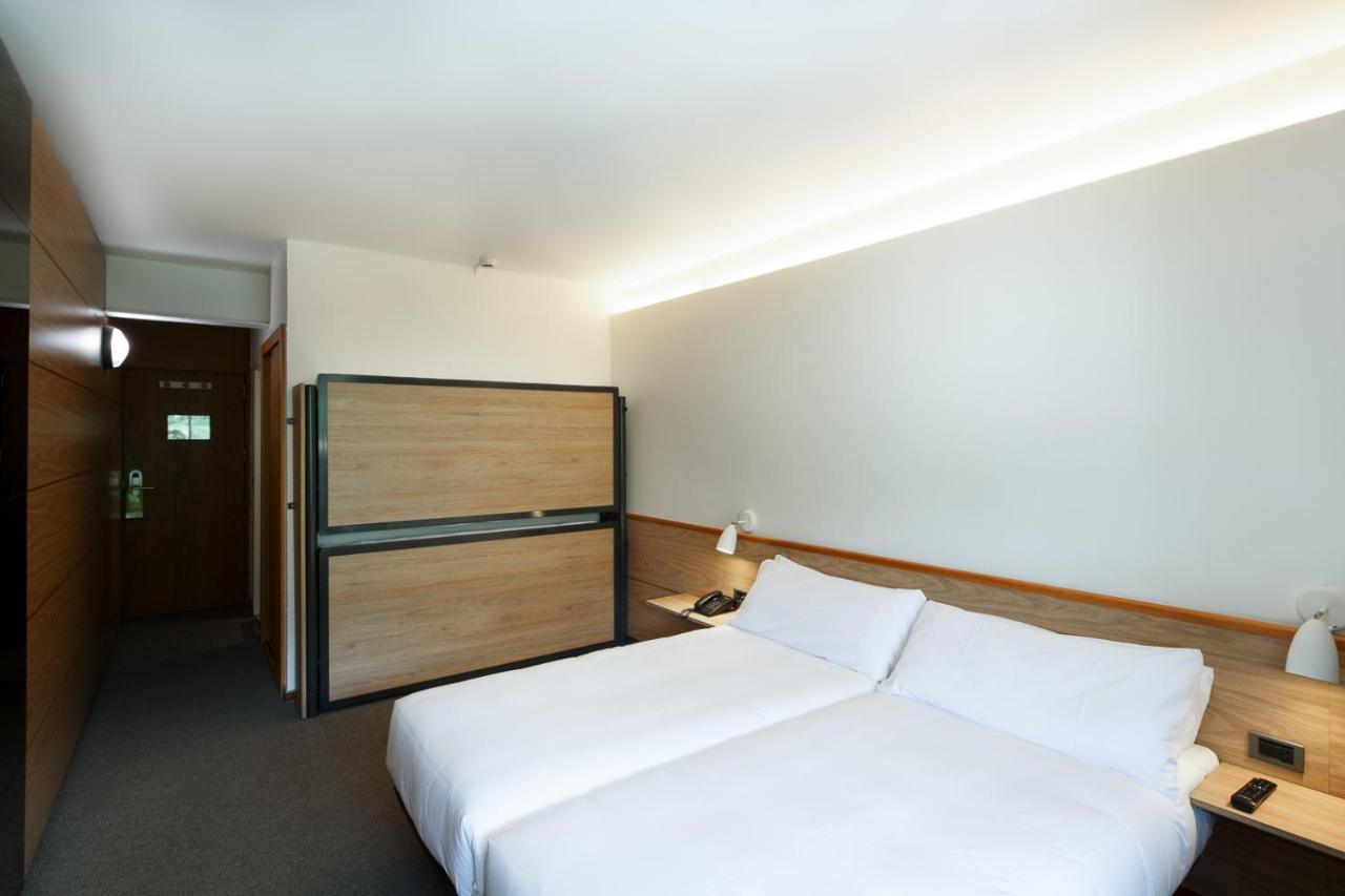 Alp Hotel Masella Exterior photo