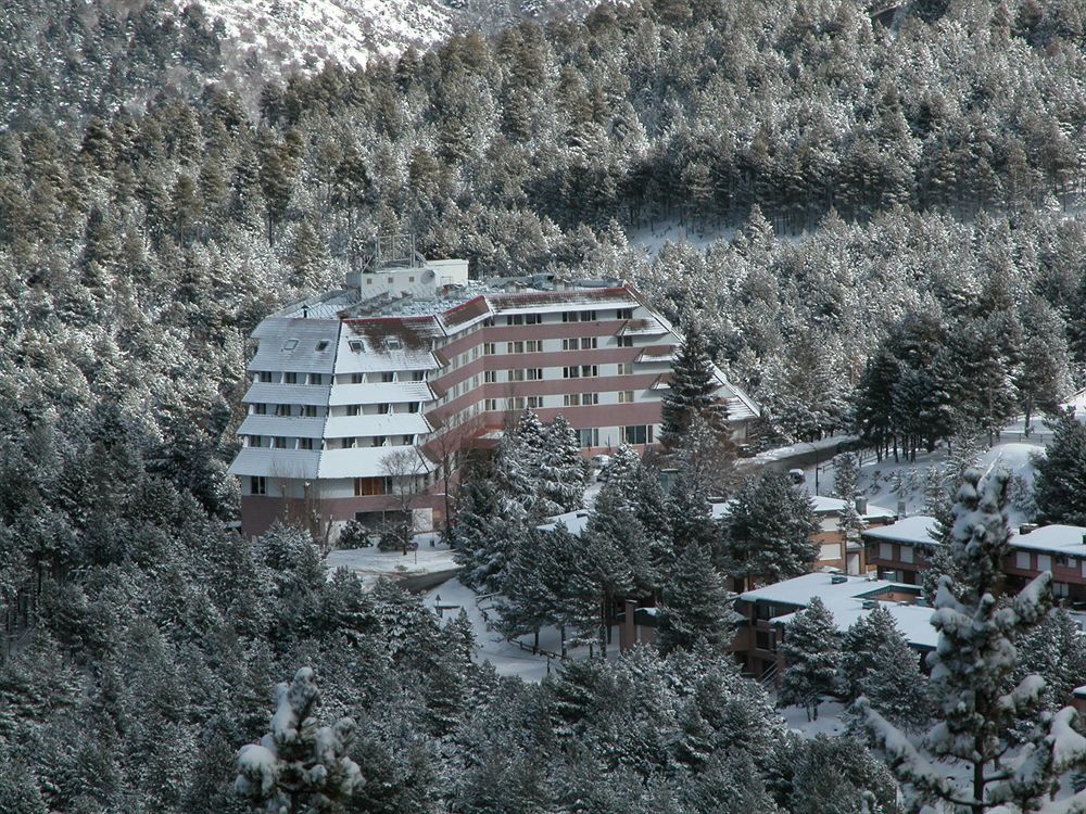 Alp Hotel Masella Exterior photo